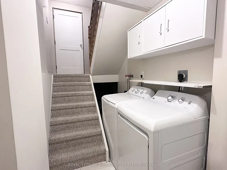 602 Gibney Cres — Photo 18