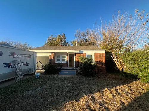 725 Eubanks Photo 1
