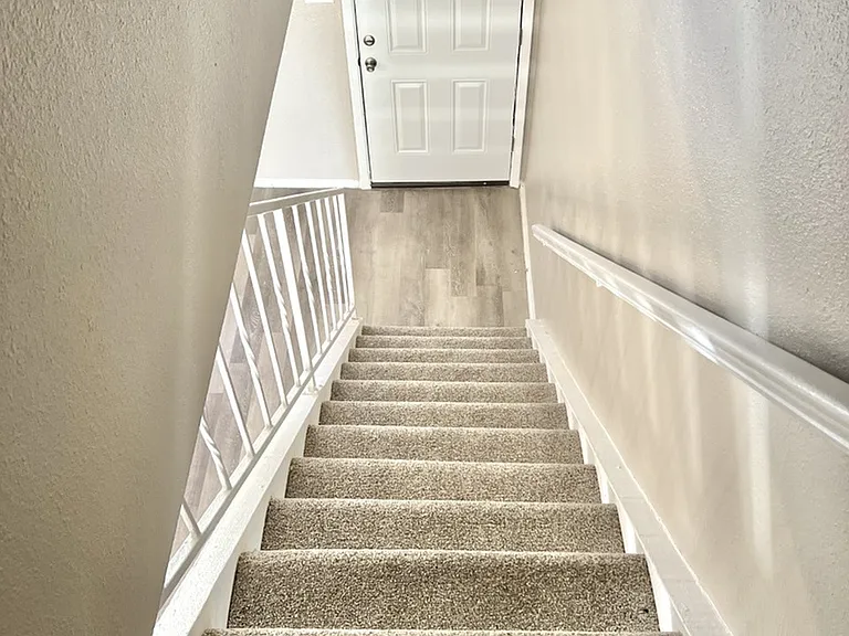 La Estancia Apartments — Photo 47