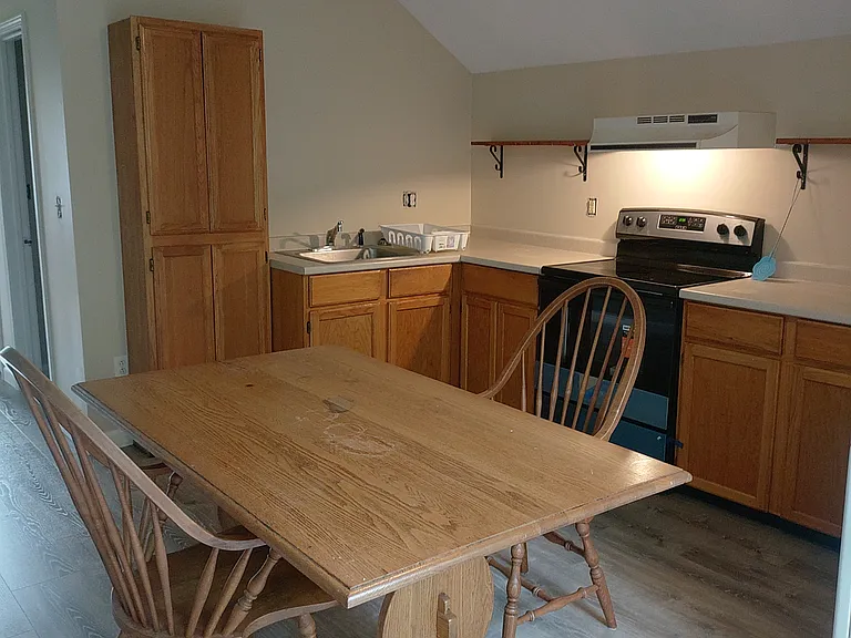1102 Main St #1 — Photo 7