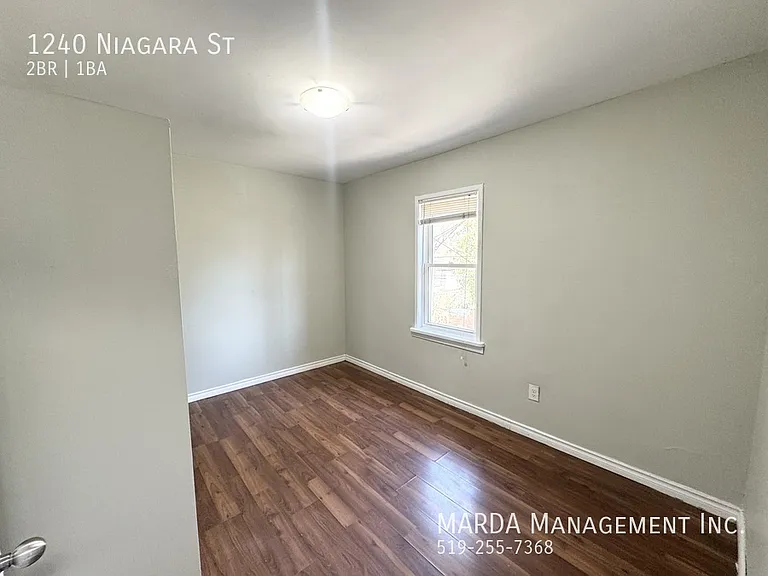 1240 Niagara St — Photo 11