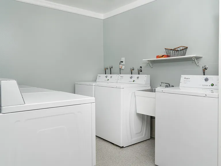 Explore Rebecca Shores Apartments