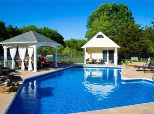 4 Penny Ct, Stonington, CT 06378