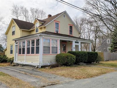 112 Park Ave, Warwick, RI, 02889