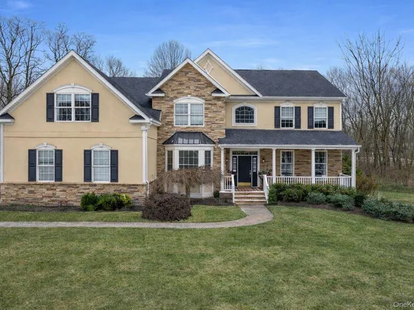 22 Ridgemont Drive, Hopewell Junction, NY 12533