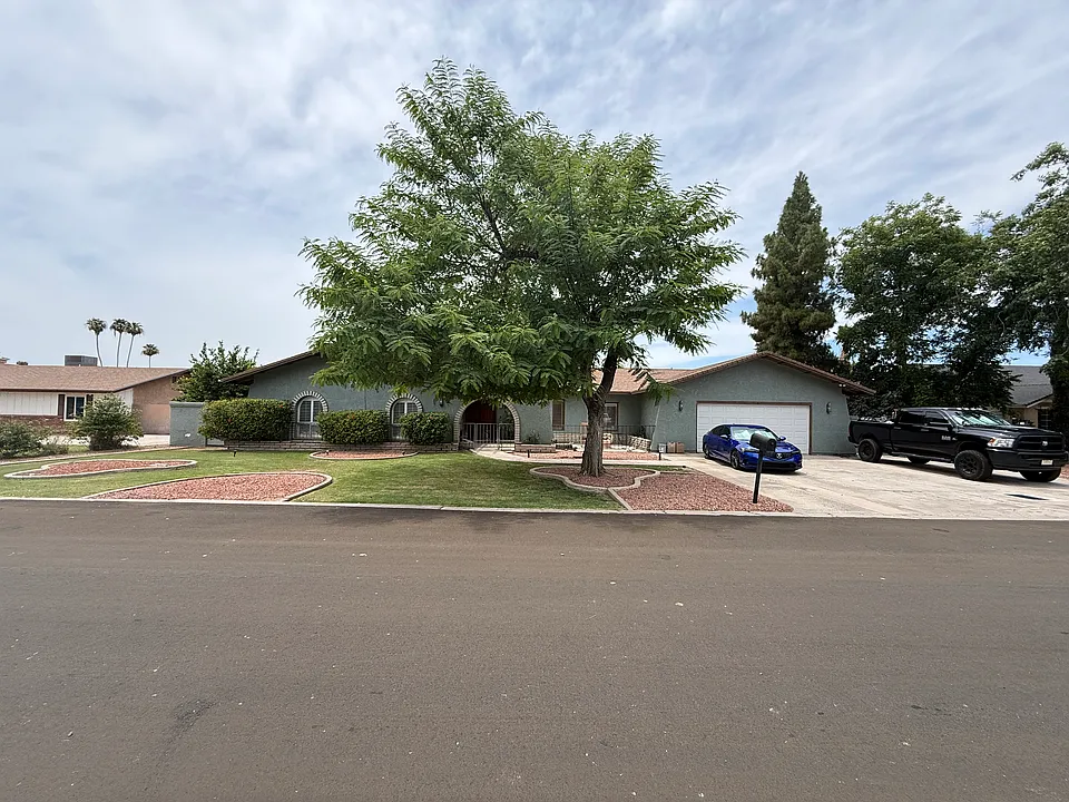 1120 S Hereford Ave