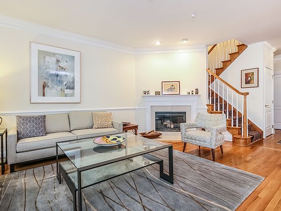 3rd image of 49 Club Pointe Dr