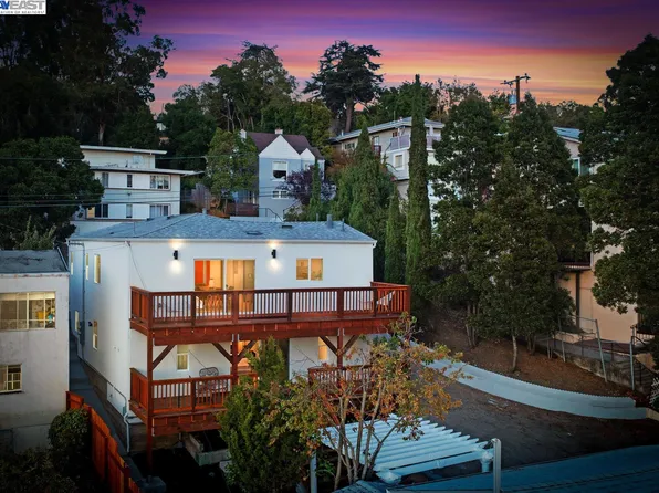 5939 Laird Ave, Oakland, CA 94605