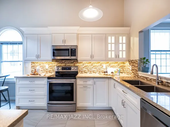 1655 Nash Rd #C-3, Clarington, ON L1E 1S8