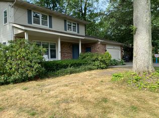 1008 Forest Hills Dr, Holland, MI 49424