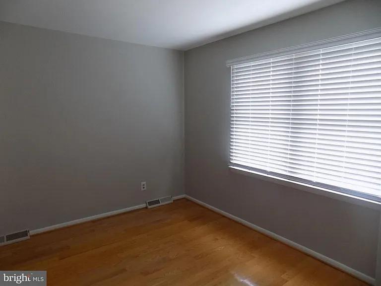 313 Glenville Rd — Photo 32