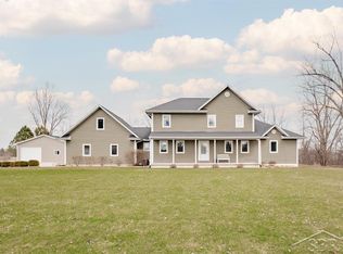 1886 SE Boutell Rd, Essexville, MI