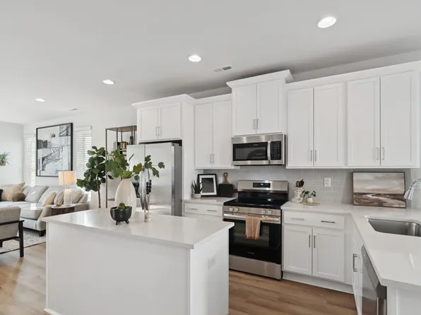 Enderly Towns - Townhomes for Rent in Charlotte, NC - Enderly Neighborhood, 4076 Enderly Towns Ln #46-3311, Charlotte, NC 28208