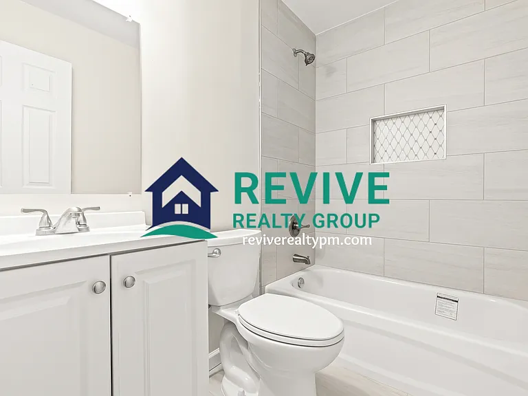 20481 Delaware Ave — Photo 10