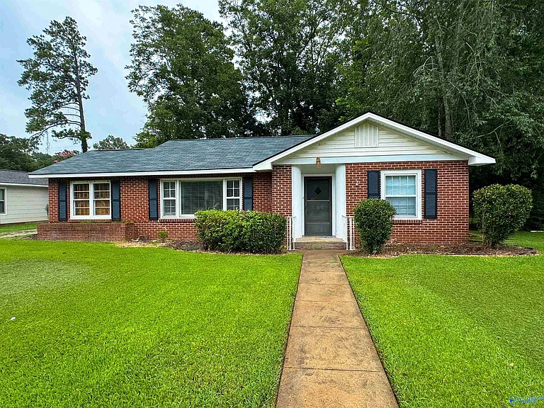 1530 Somerville Rd SE — Photo 1