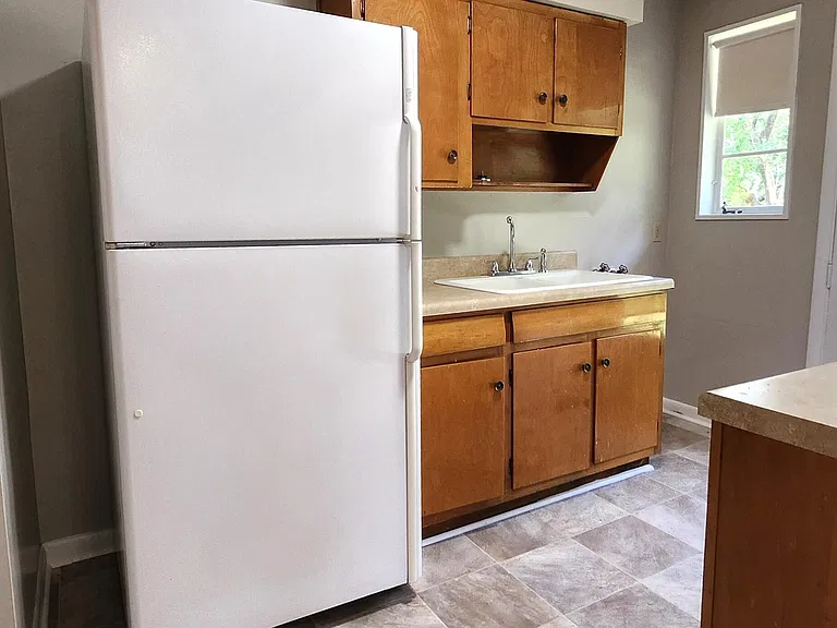 307 Live Oak St — Photo 4