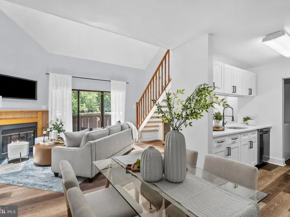 606 The Woods, Cherry Hill, NJ 08003