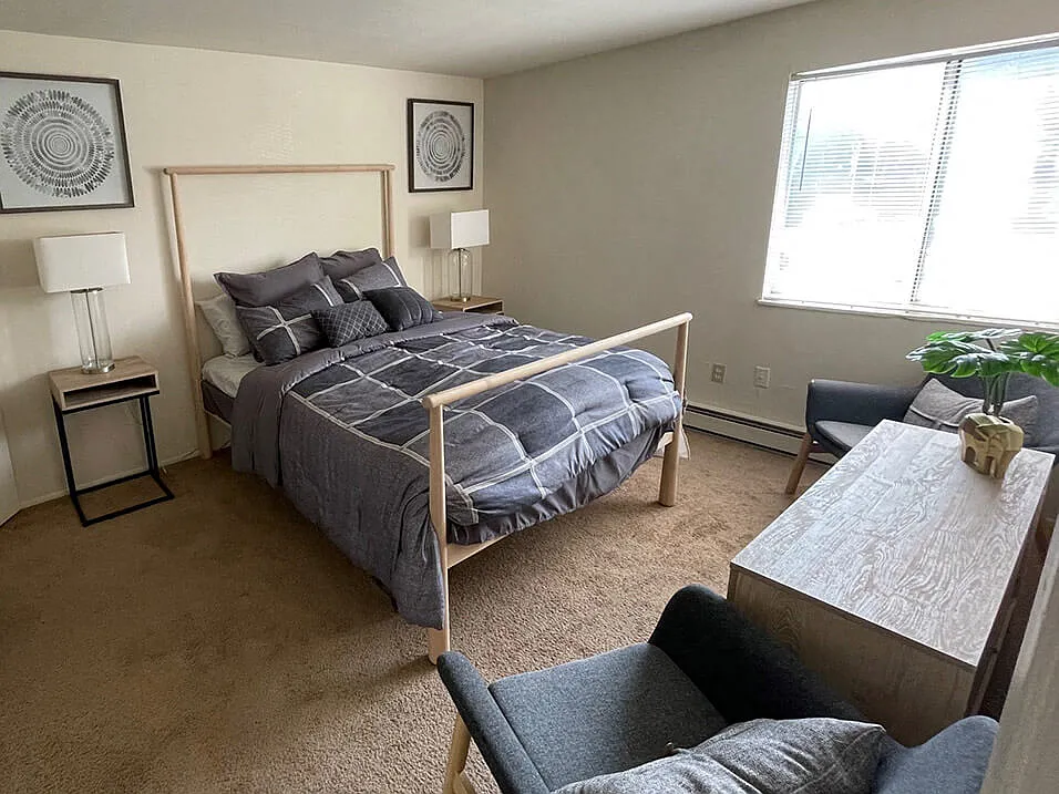 Spacious Bedroom!