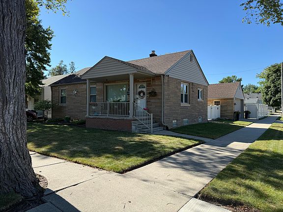 2nd image of 2809 Margaret St