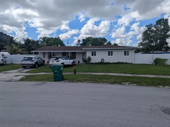 4720 NW 179th St, Miami Gardens, FL 33055