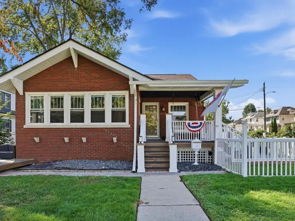 503 E Joliet St, Crown Point, IN 46307