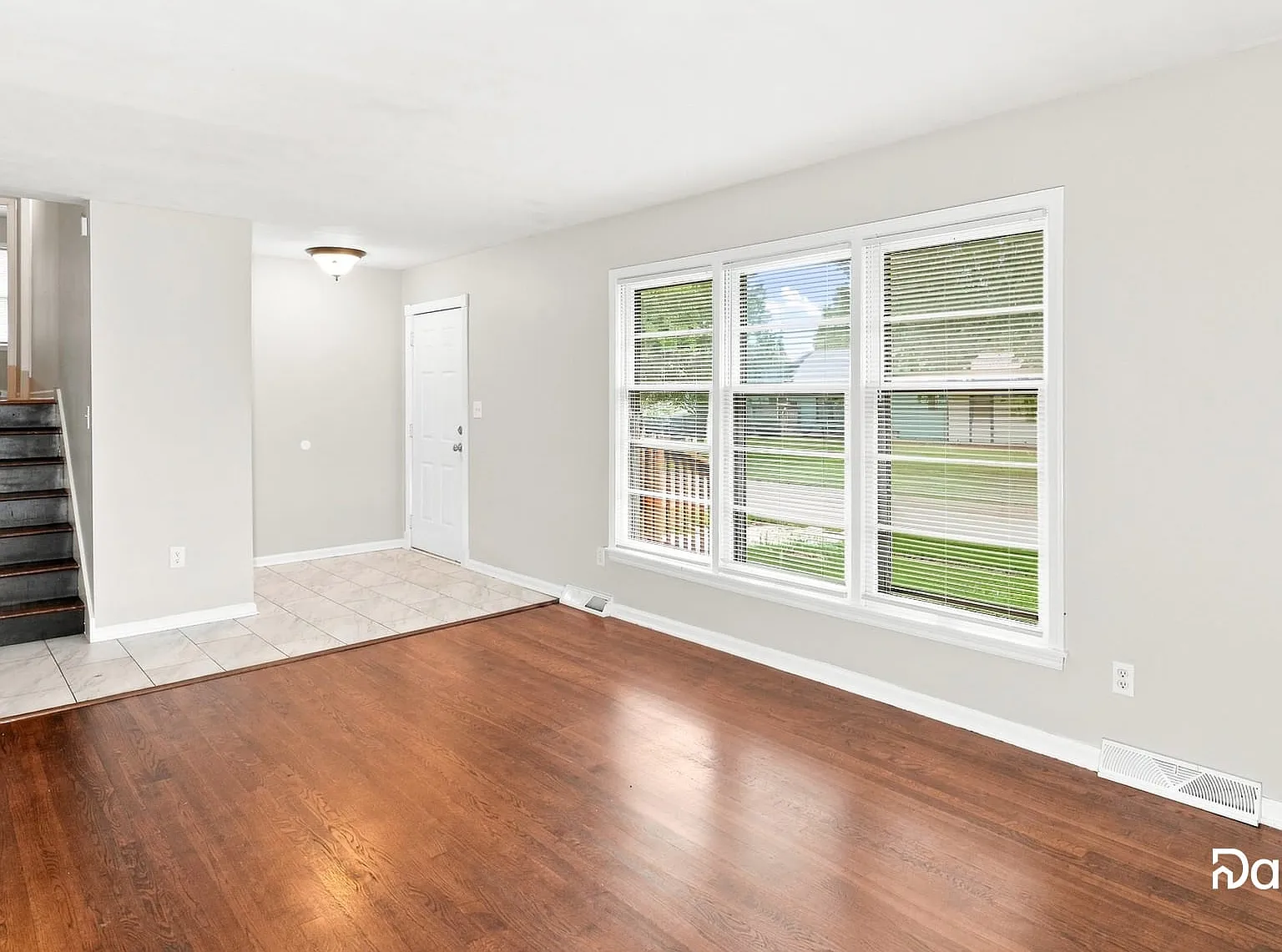4 bed, 2.0 bath, 1500 sqft, $2,140 — Photo 4