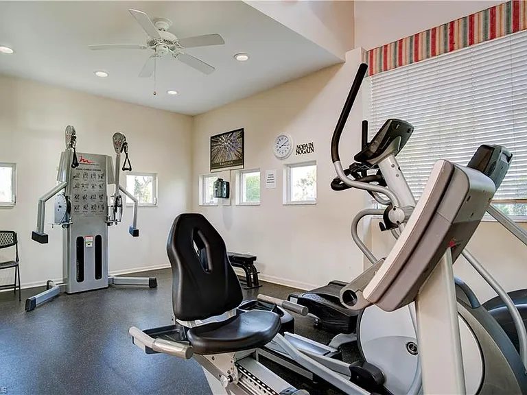 7271 Mill Pond Cir — Photo 33