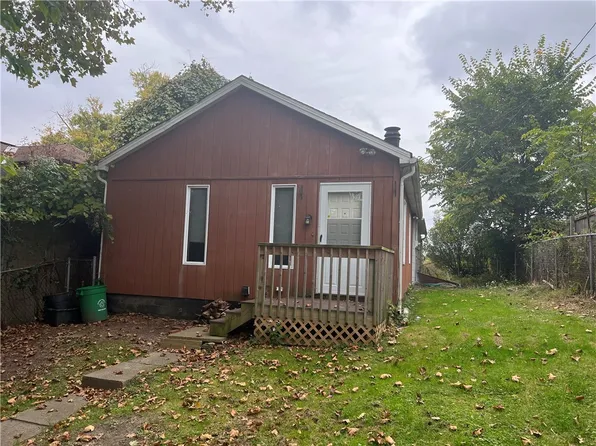 120 Wallace Ave, East Pittsburgh, PA 15112