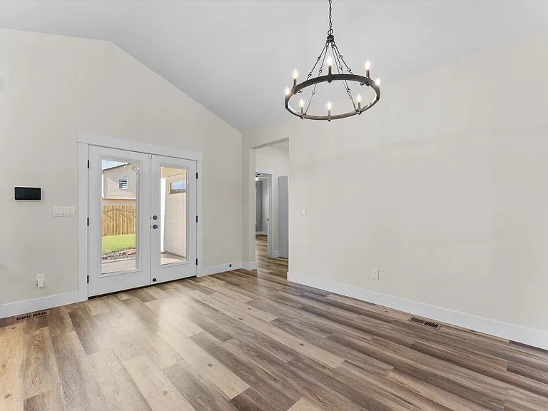 1065 SW Camille Dr — Photo 14