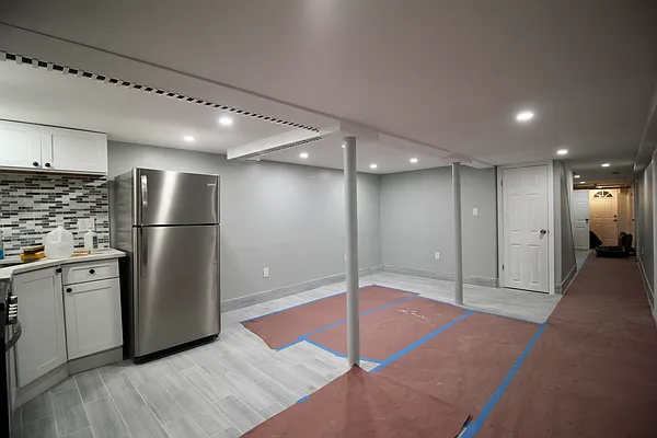 Rented by Hagstrom Management Inc | media 27