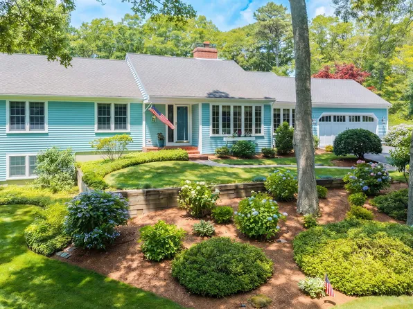 29 Calvin Drive, Dennis, MA 02638