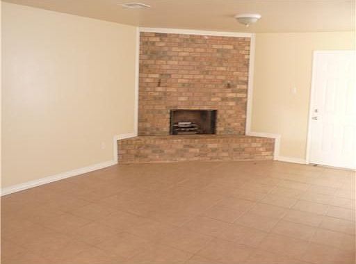 2nd image of 3013 Bradbury St