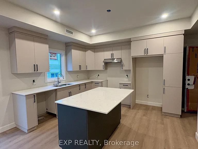 1089 Notre Dame St #4 — Photo 7