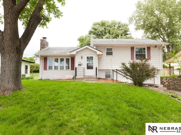 7826 Pasadena Ave, Omaha, NE 68124
