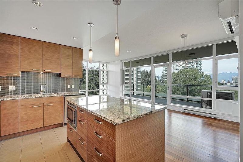 Burnaby Apartment for rent - 2 Bedrooms — photo 3