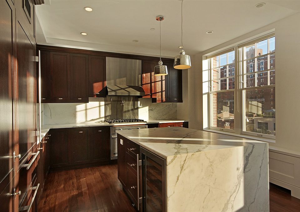 1st image of 31 W 11th St APT 7A