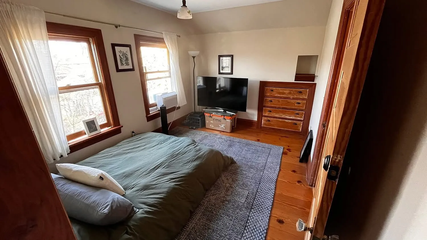 3 bed, 2.5 bath, 2200 sqft, $1,000 — Photo 4