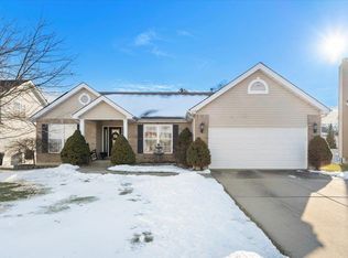 632 Wild Horse Creek Dr, Fairview Heights, IL 62208
