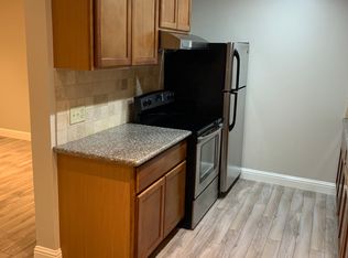 305 Lenox Ave #A, Oakland, CA 94610