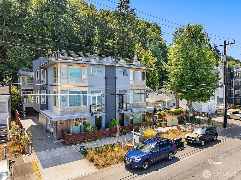 1706B Alki Ave SW — Photo 24