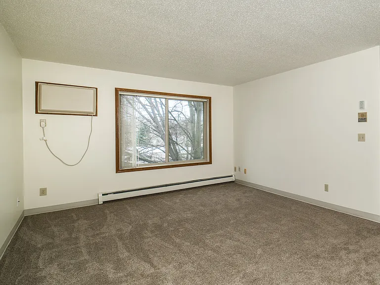 1095 Westside Dr #210 — Photo 11