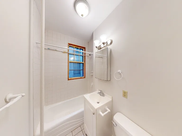 32 Sidlaw Rd #7 — Photo 7