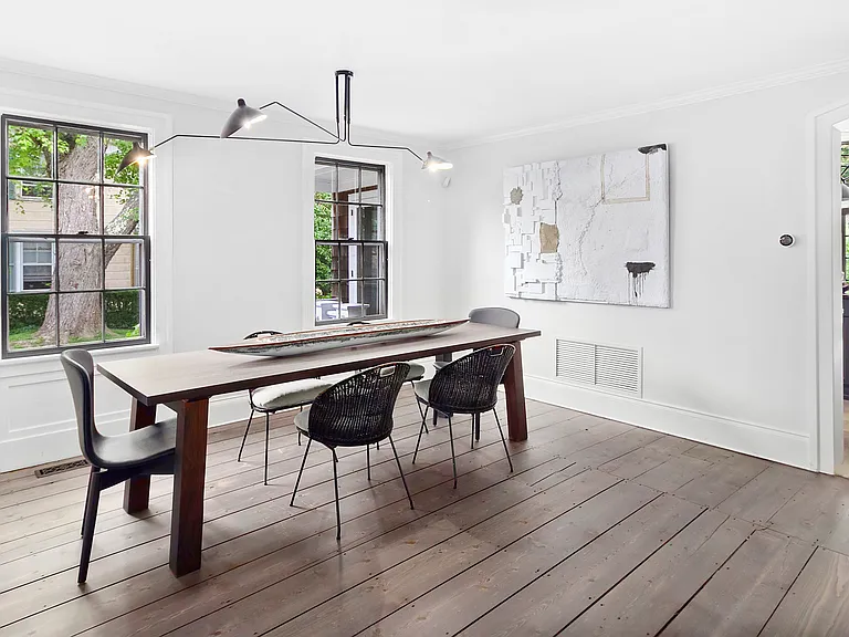133 Jermain Ave — Photo 5