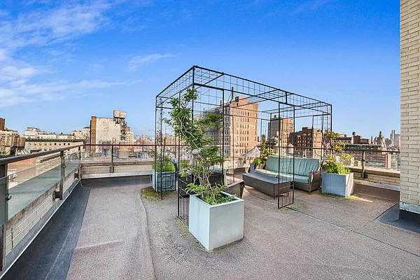 Rented by REAL New York | media 43