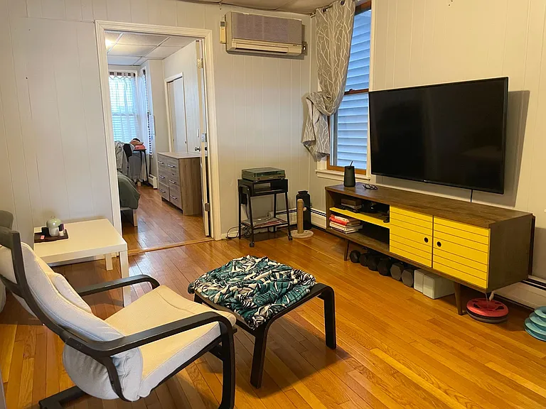 249 Webster St #2 — Photo 8