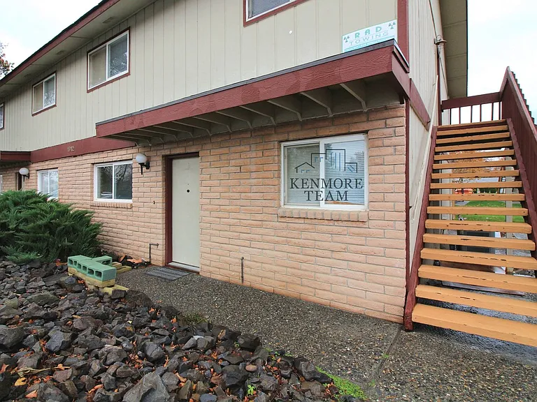 1912 George Washington Way — Photo 15