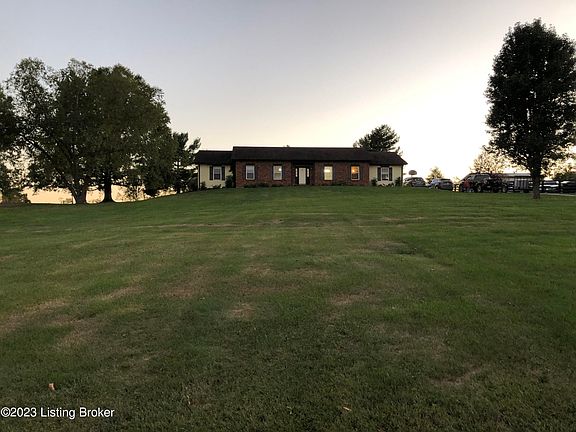 3rd image of 103 Cross Bow Ln