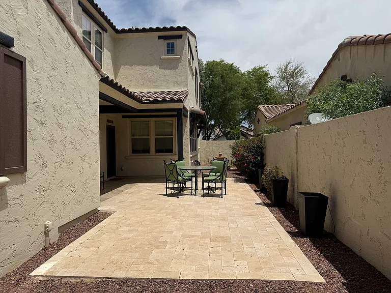 21023 W Glen St — Photo 34