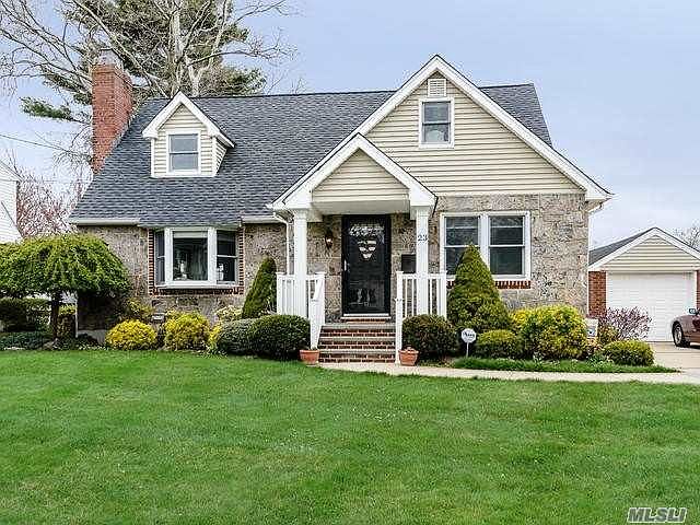 1st image of 23 Scott St