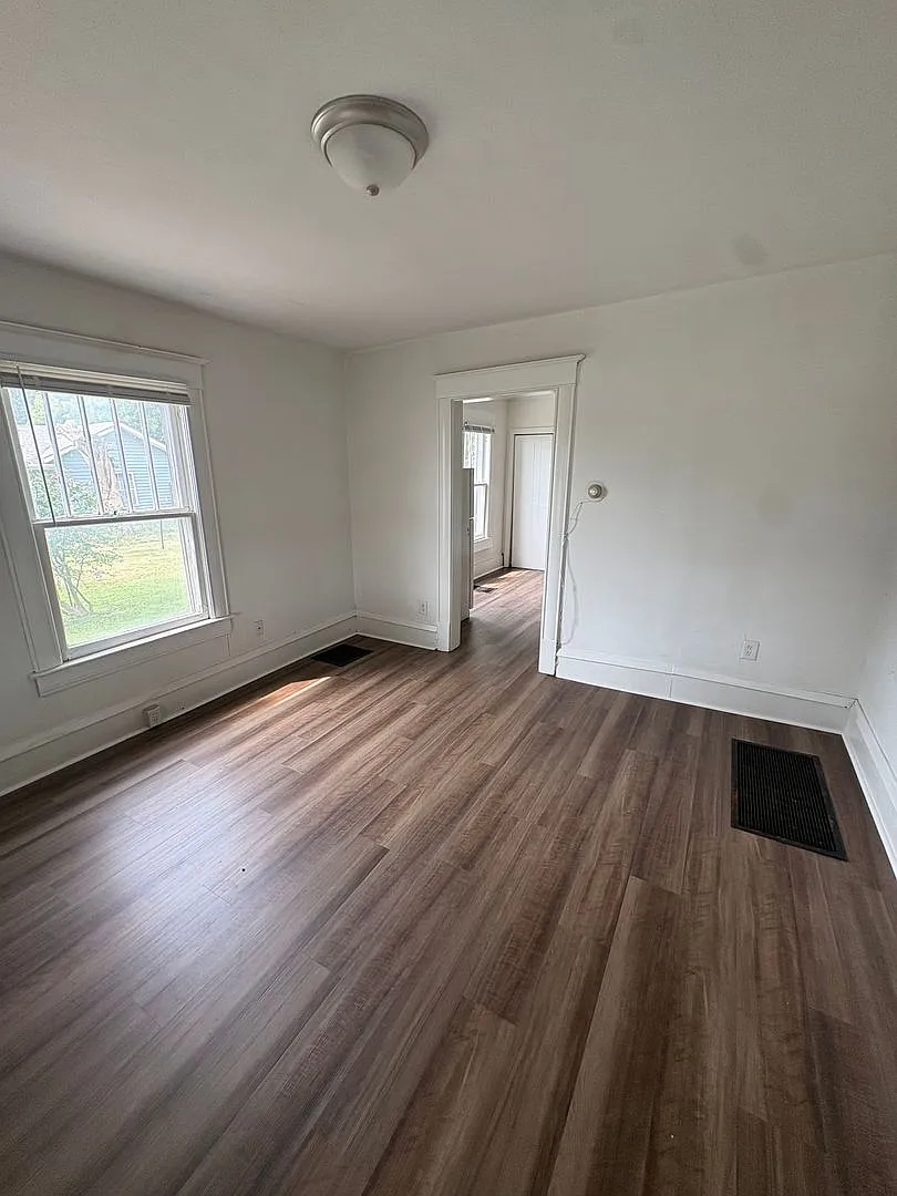 2075 N Woodford St. — Photo 2